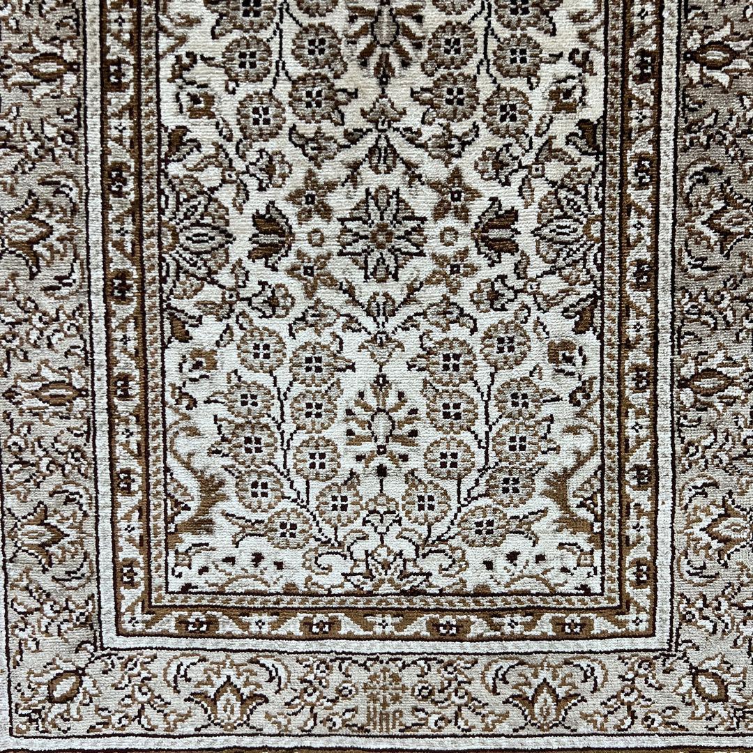 トルコ絨毯　手織りシルク100%