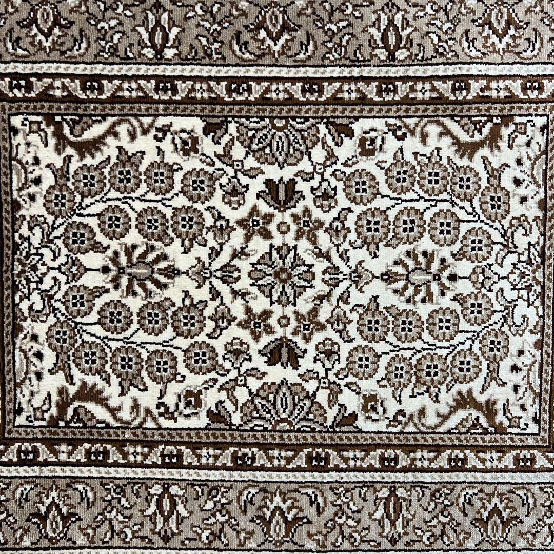 トルコ絨毯　手織りシルク100%