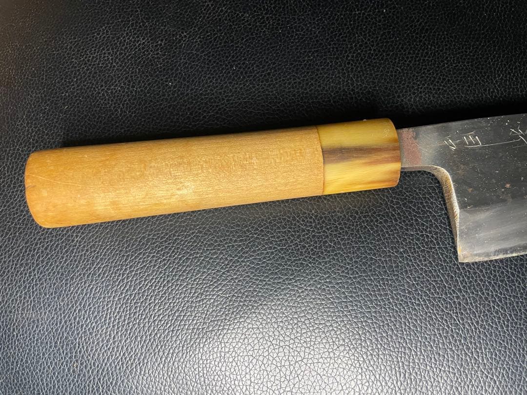 【一竿子忠綱】出刃包丁 刃渡21.6㎝ 全長37.5㎝ 峰厚9㎜ 重さ450g
