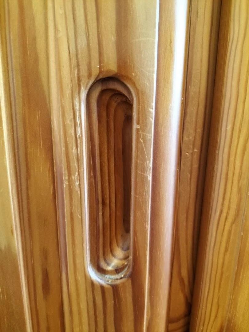 食器棚　カントリー　木製キャビネット　 ガラス扉