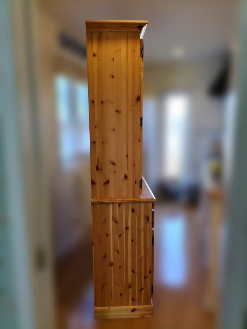 食器棚　カントリー　木製キャビネット　 ガラス扉