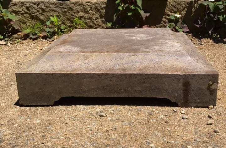 【天然石台石・飾り台石・足付き】造園水石飾り石ガーデニング箱庭