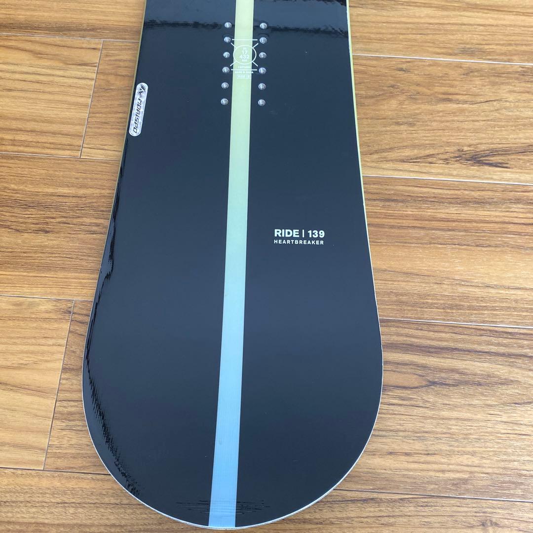 スノーボード 板 ハートブレイカー　139㎝