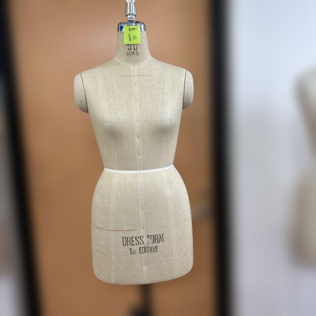 AMIKO FASHIONS ドレスフォーム 1st EDITION