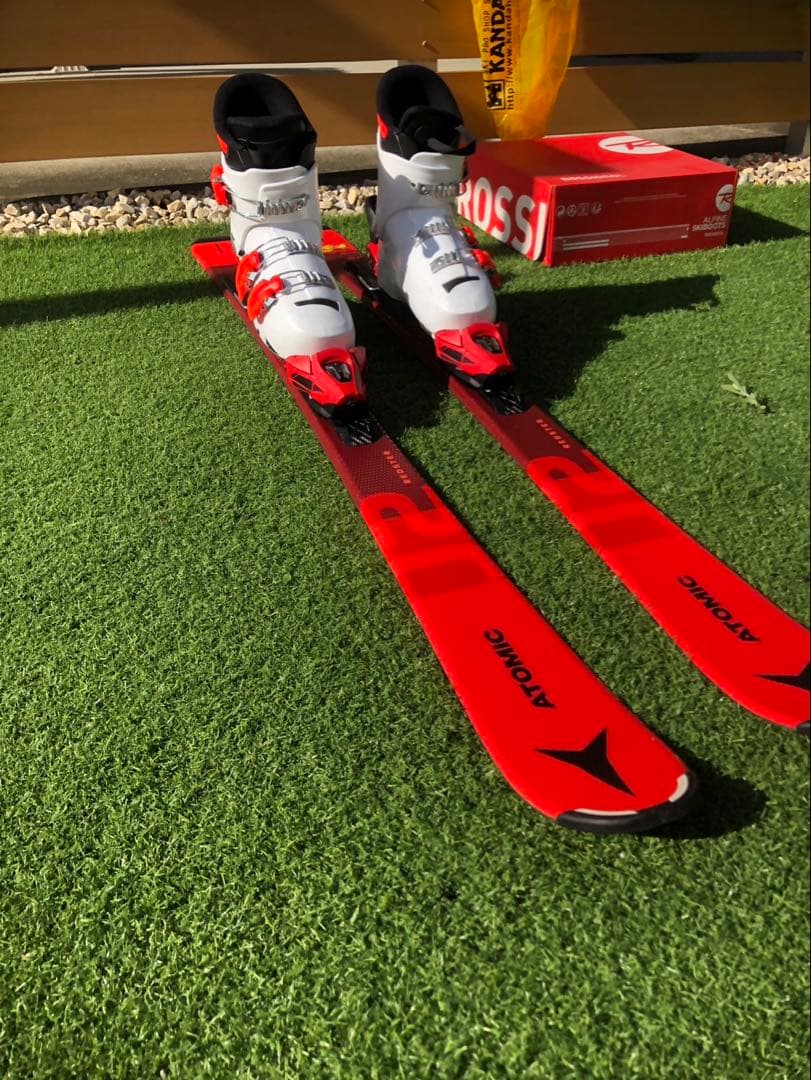 スキー板　靴　ジュニアスキー ATOMIC REDSTER Ｊ２ 130cm
