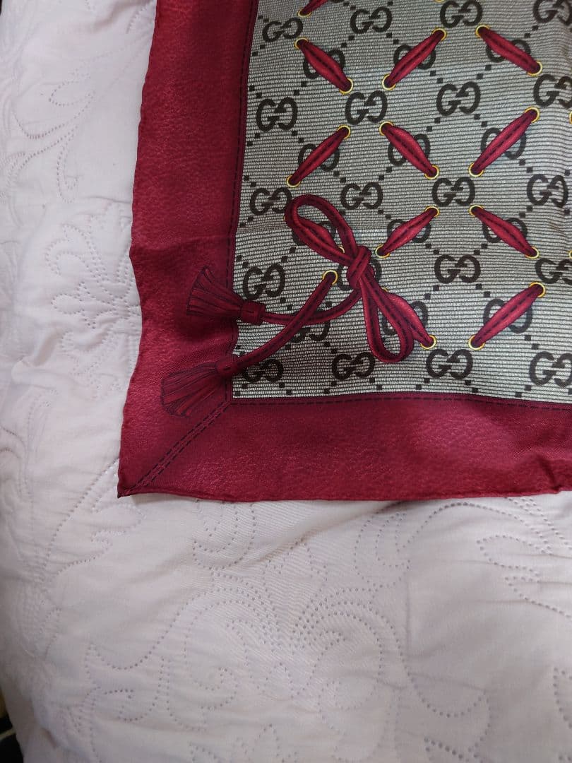 グッチ　 GGパターン シルクスカーフ＊GUCCI模様がエレガントで素敵＊