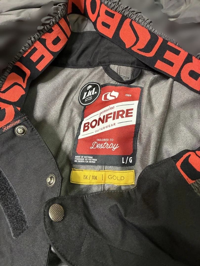 【新品・タグ付き】 BONFIRE スノーボード　ウェア　上下セット