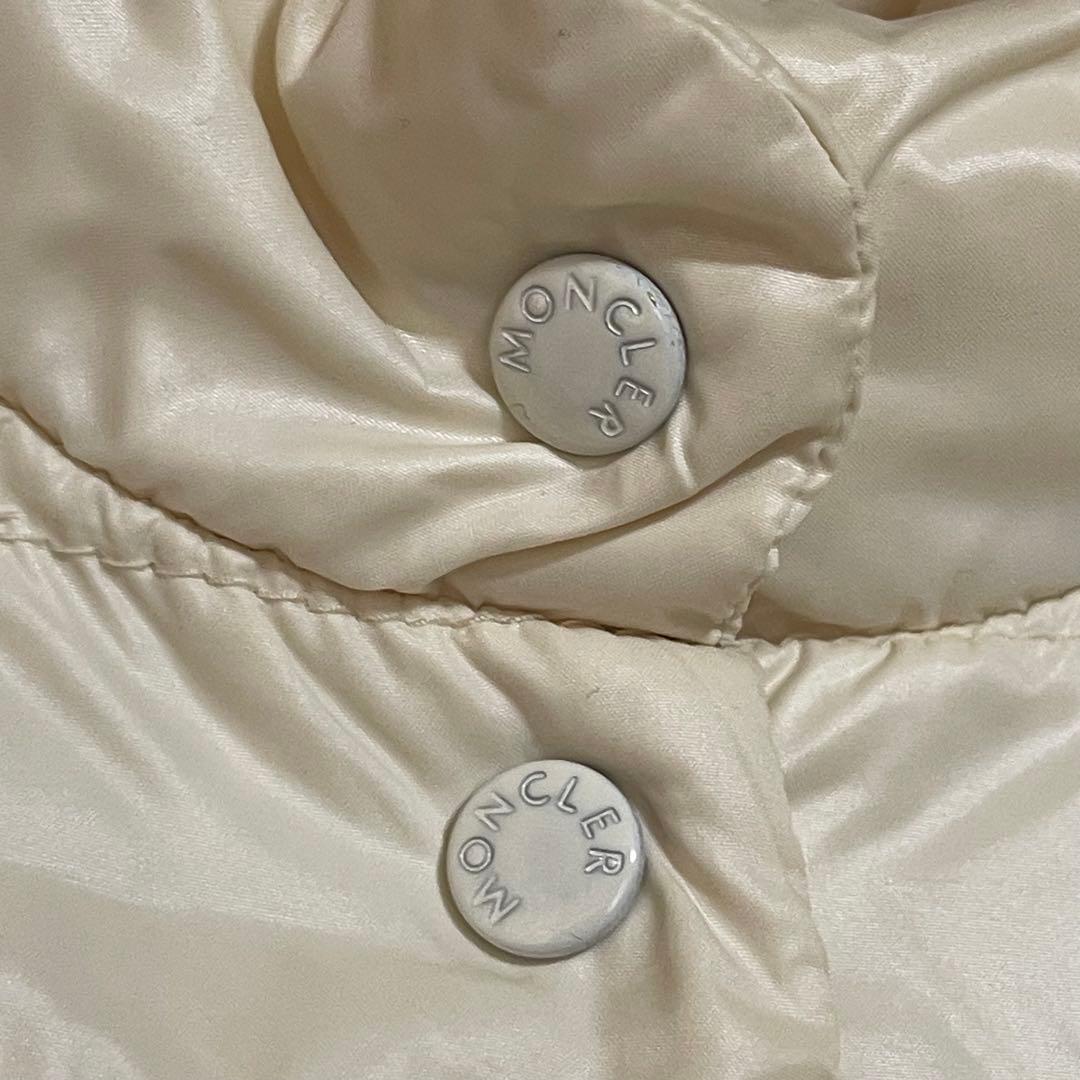 MONCLER モンクレール ダウン ベスト ワッペン ロゴ スナップ ホワイト