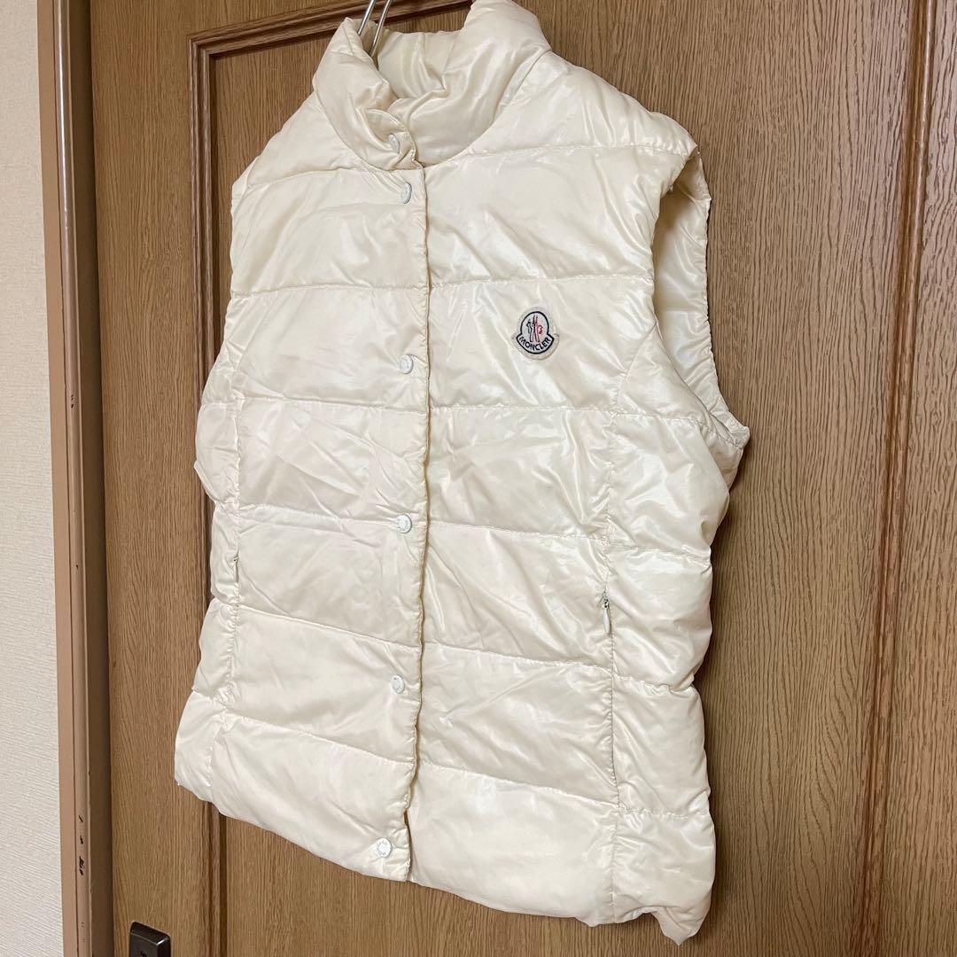 MONCLER モンクレール ダウン ベスト ワッペン ロゴ スナップ ホワイト