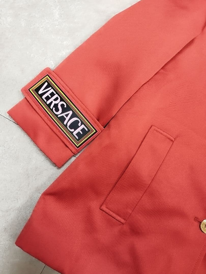 VERSACE ヴェルサーチ　オレンジ系　メデューサボタン柄　36