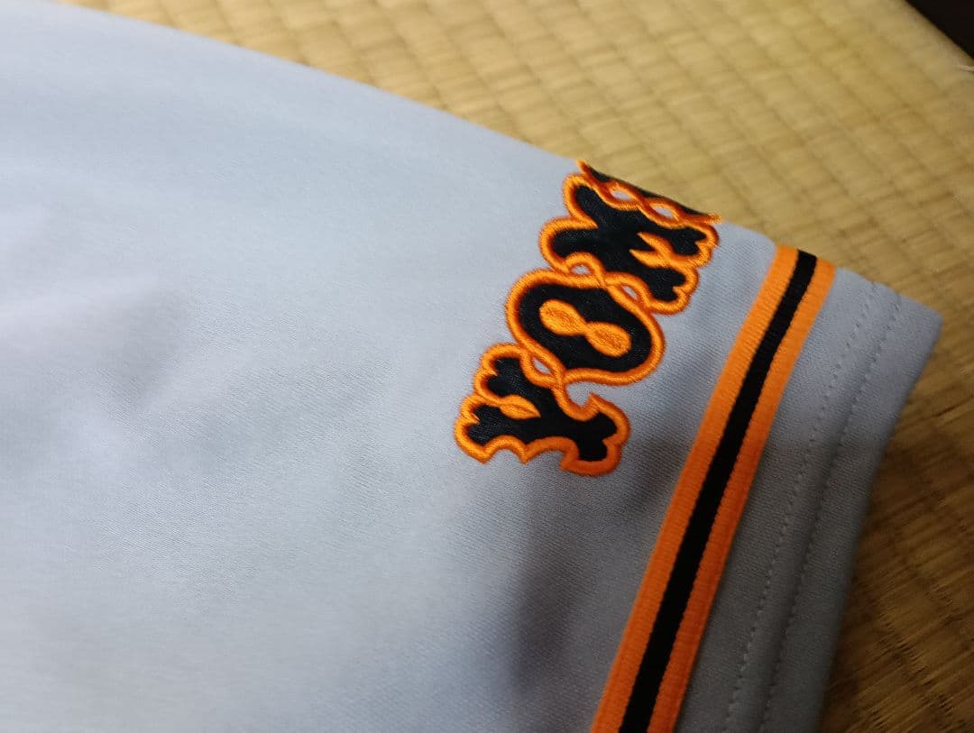 読売ジャイアンツ　巨人　岡本和真 選手サイン寄せ書き入りユニフォーム 38番時代