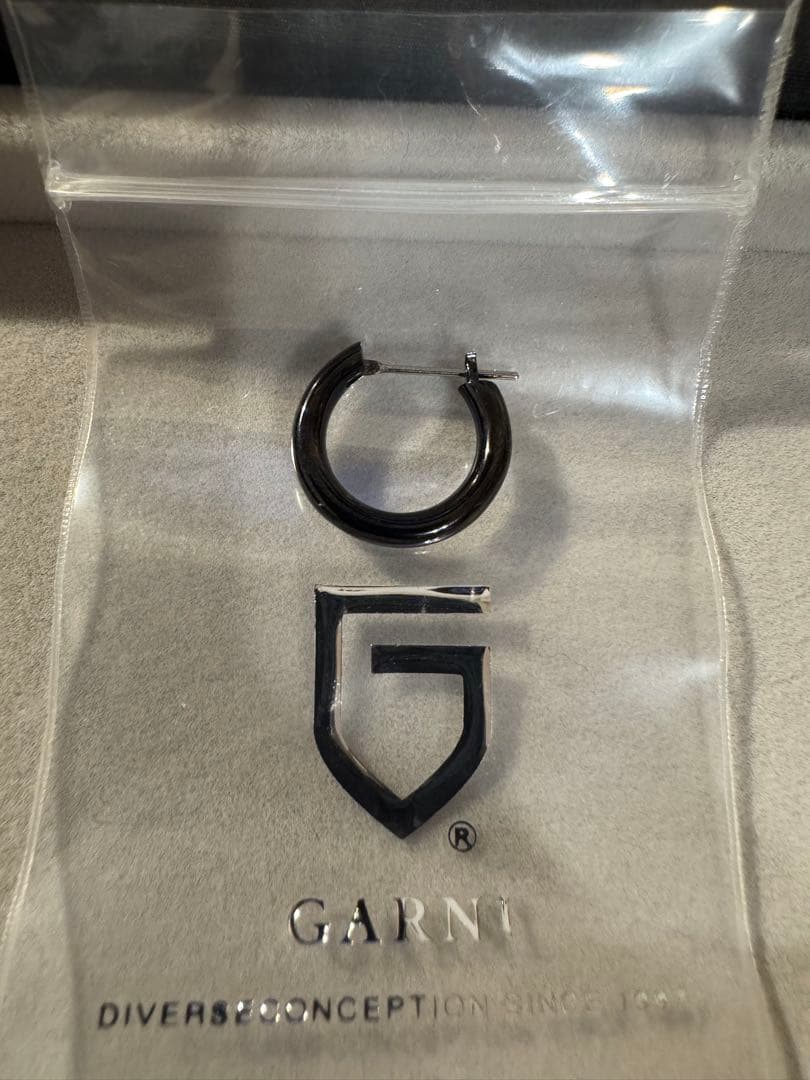 GARNI ブラック フープピアス 片耳用　エターナルピアス L