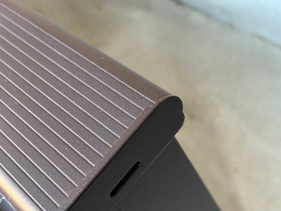 【グリーンライフ】ベンチ　ストッカー　屋外　防水　ブラウン　114cm 物置き