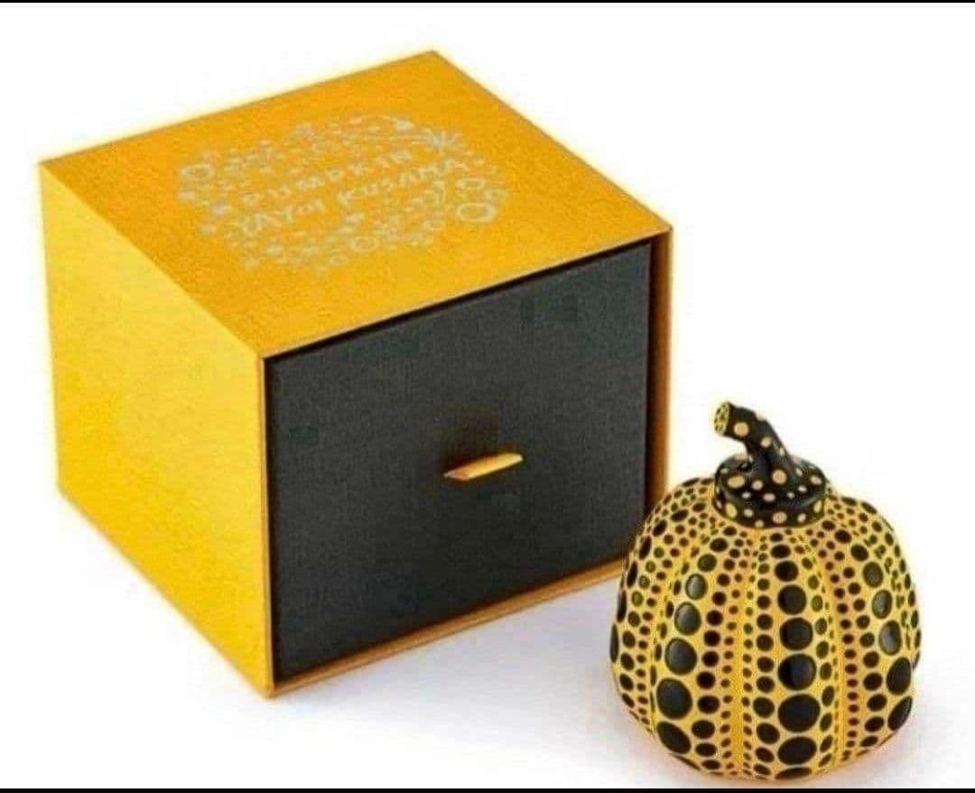 草間彌生 カボチャ （パンプキン） 黄　オブジェ　ペーパーウェイト