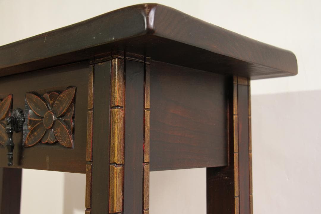 棚　飾り棚　小さめ　花台　飾り台　木製　彫刻　アンティーク　古道具