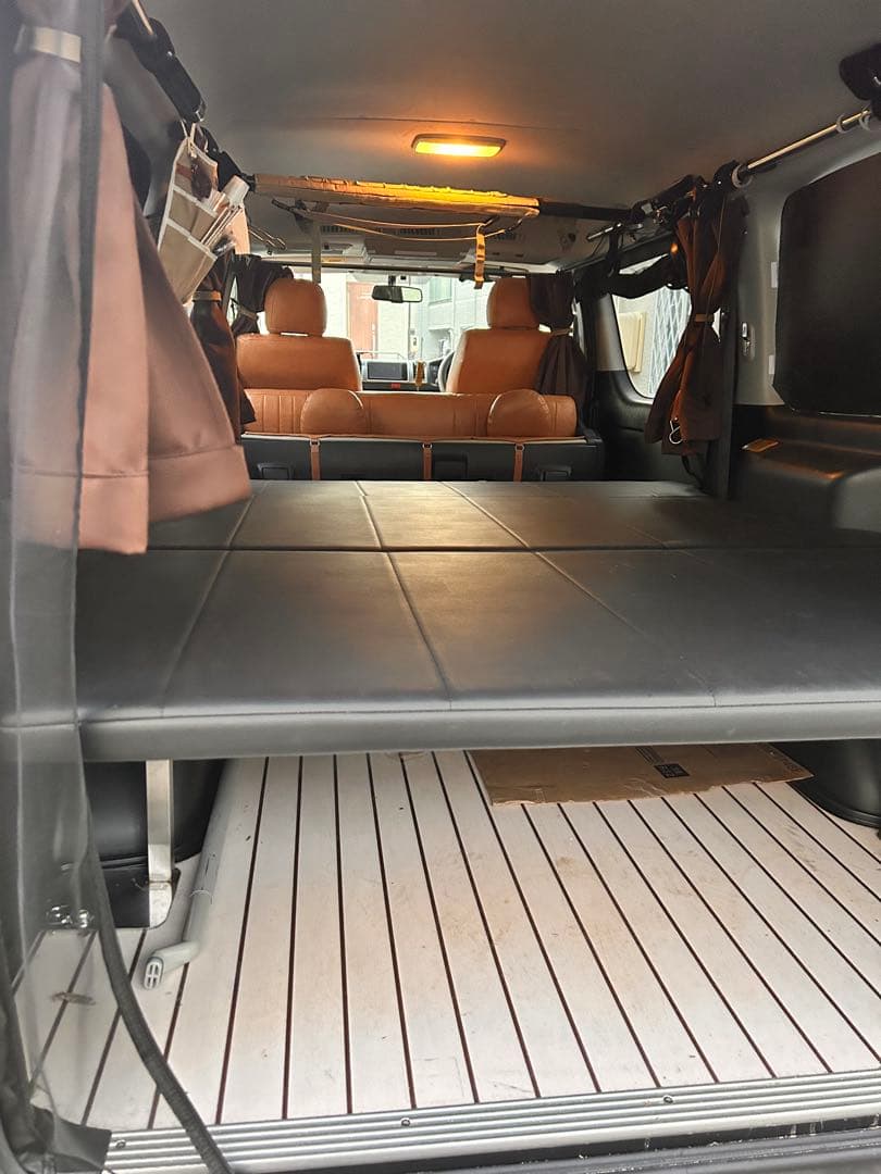 UI VEHICLE ハイエース用ベッドキット