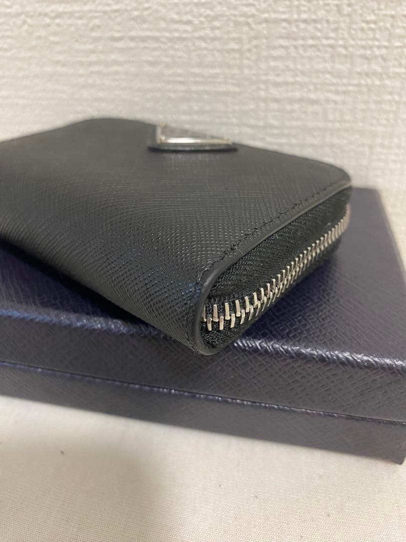 【最終値下げ】PRADA サフィアーノトライアングル ケース