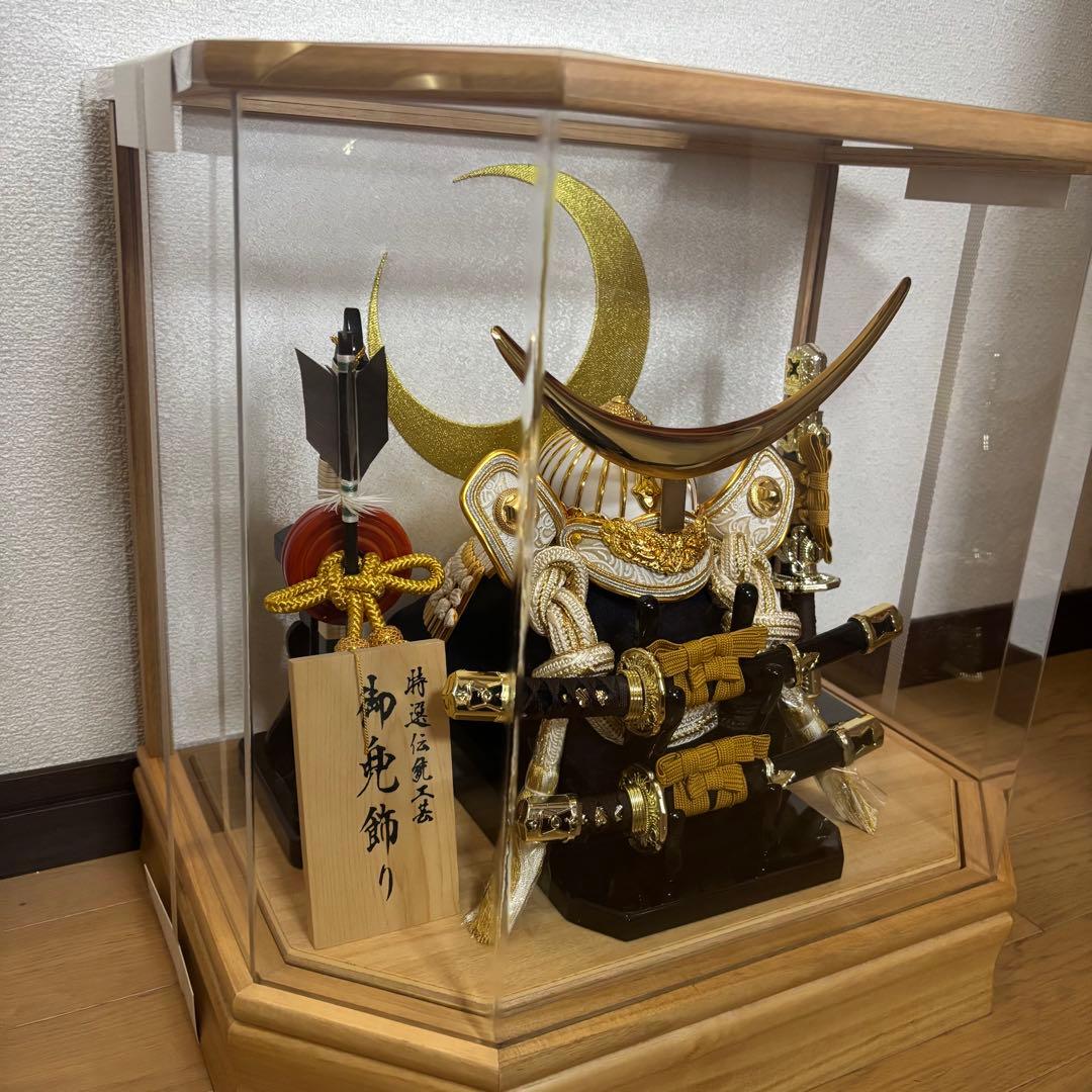 ⑨五月人形 伊達政宗 ケース付き 白金 ゴールド 10号 御兜飾