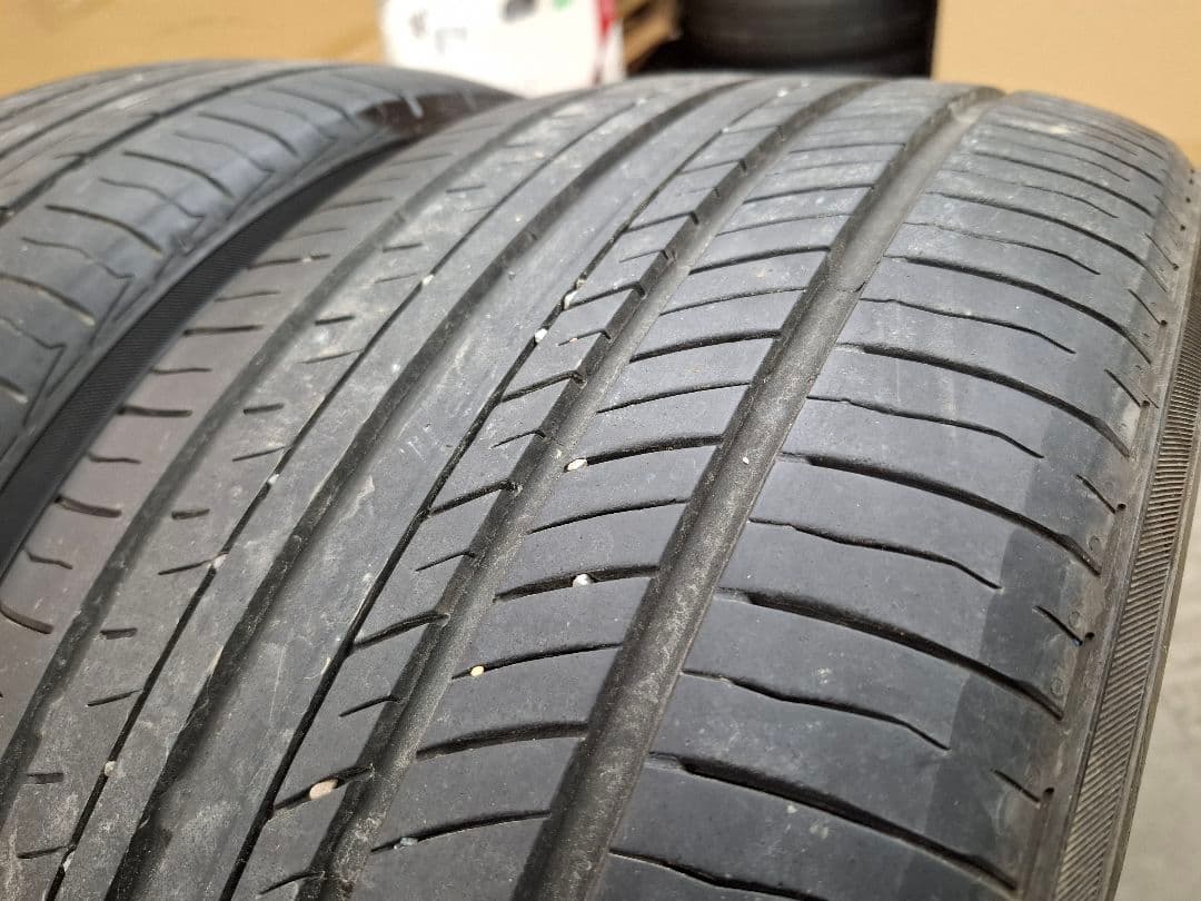 ヨコハマ アトバンdb v552 2022年 235/45R18 タイヤ 4本