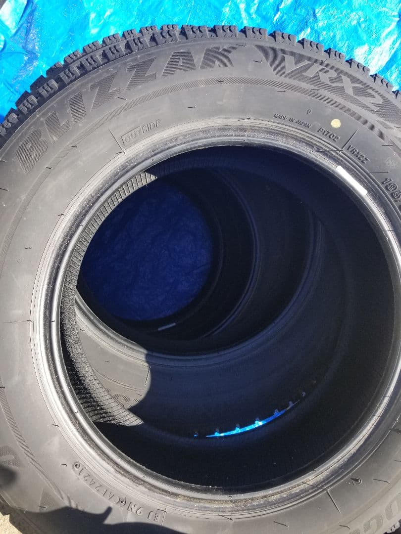 ブリジストン　VRX2 195 65 15 2021年