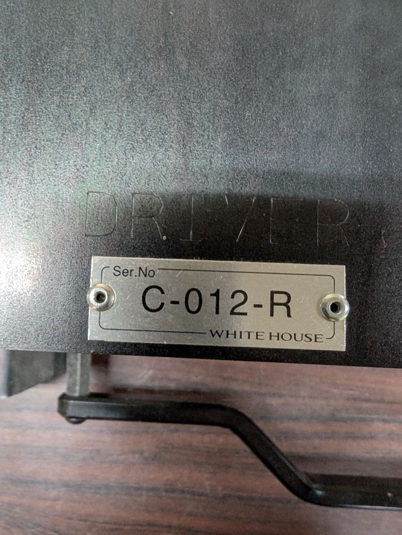 200系ハイエース　フロントシート180度回転 Tilt Swivel Seat