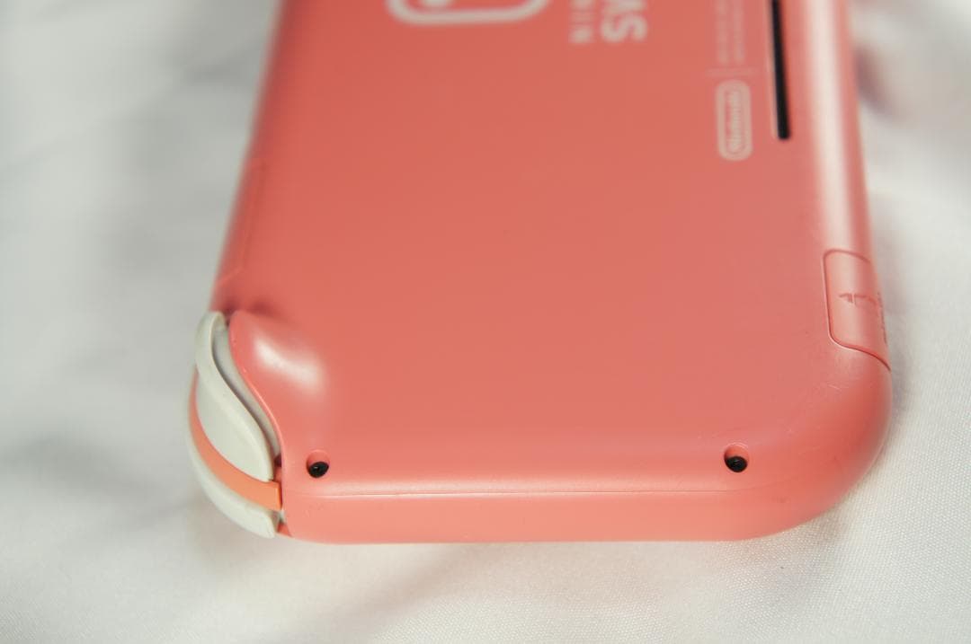 Nintendo Switch Lite HDH-001［コーラル］