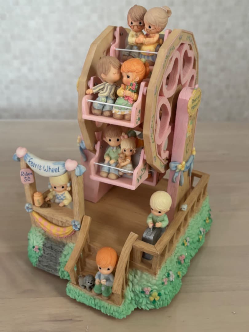 プレシャスモーメント　Precious Moments　観覧車　オルゴール　置物