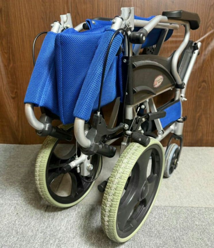 Care-Tec Japan折り畳み車椅子 介護シルバーカー手押し車直接引取歓迎