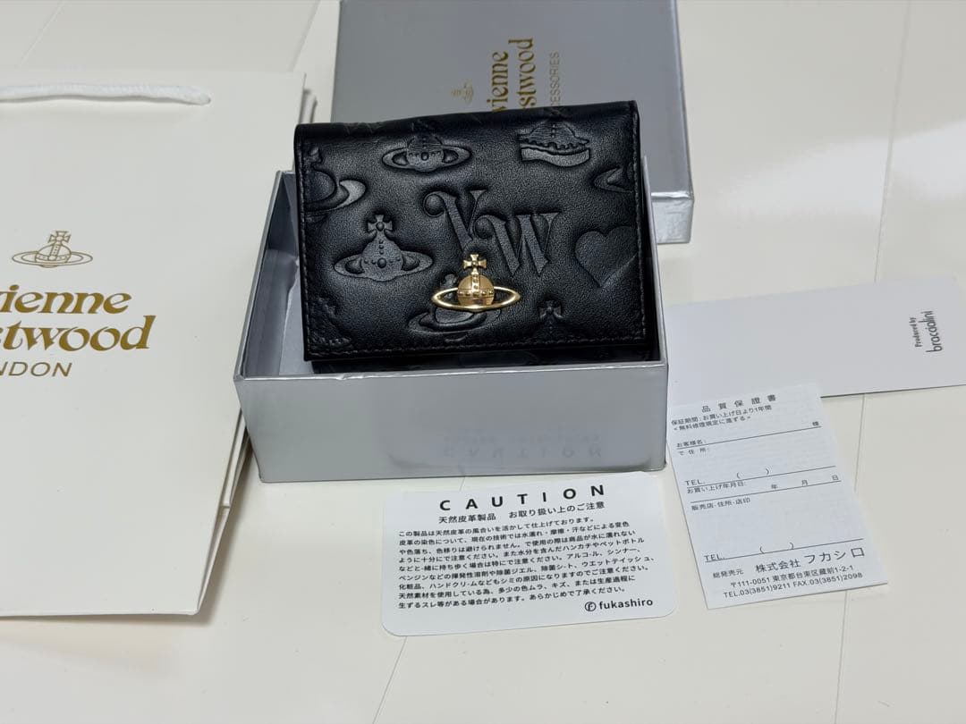 Vivienne Westwood ブラック　三つ折り財布 金マーク