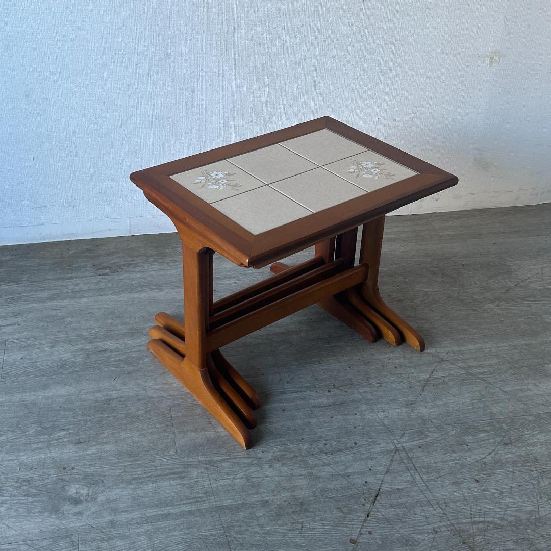 イギリス アンティーク家具 タイルトップ ネストテーブル 1960年頃 948A
