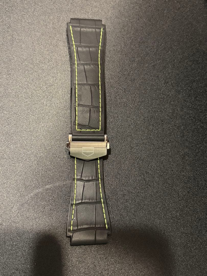 【美品】タグホイヤーコネクテッド 交換用ベルト ラバー×ステッチ