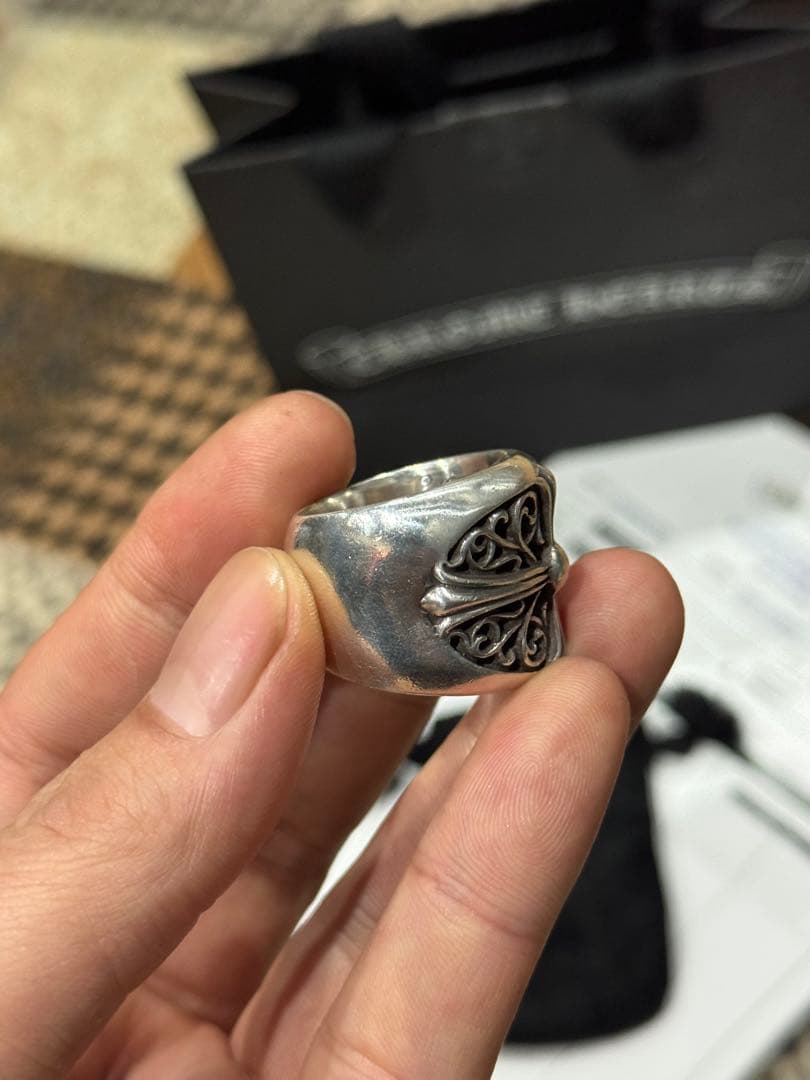 Chrome Hearts オーバルクロス25号