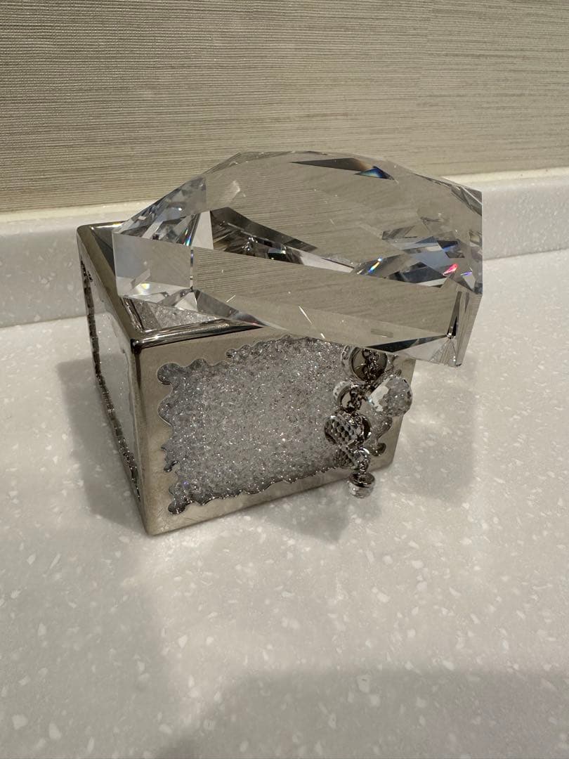 スワロフスキー　小物入れ　ぶどう　オブジェ　置物　ガラス