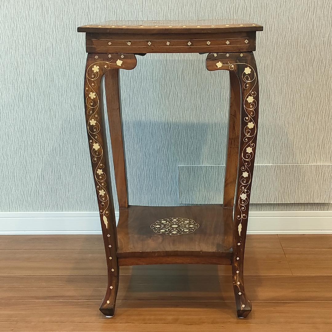 アンティーク　花台　象嵌　サイドテーブル　猫脚　棚付き
