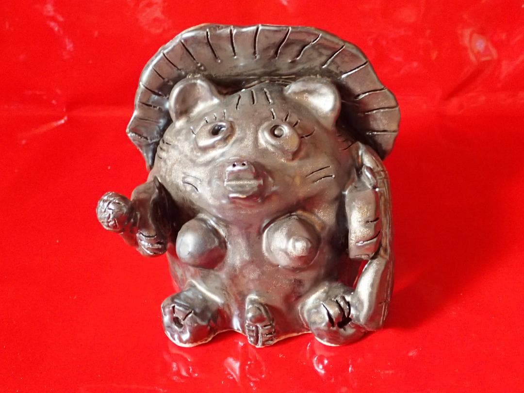 信楽狸　置物　ハンドメイド　スター狸　陶芸　オリジナル