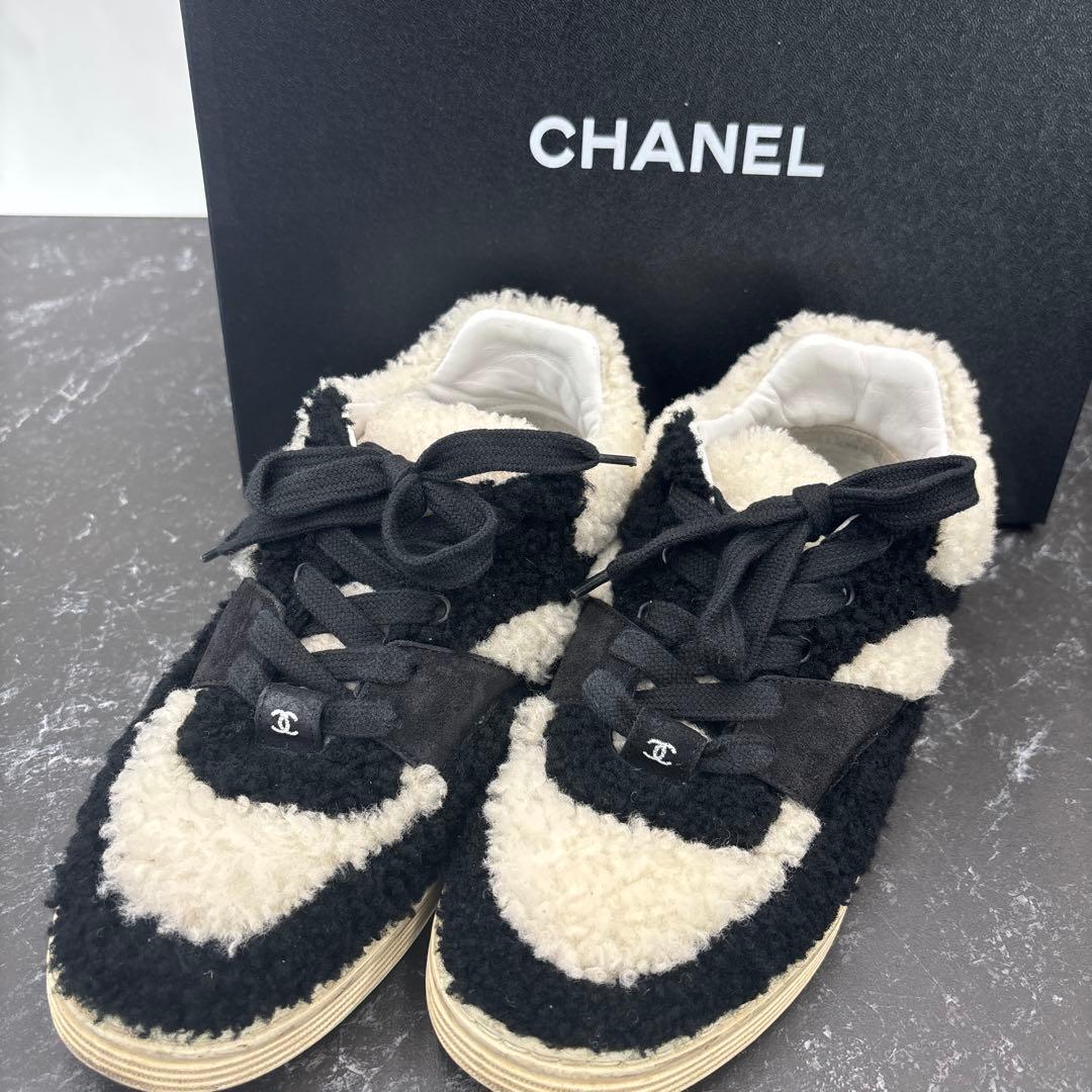 CHANELモコモコスニーカー　サイズ37（23.5〜24㎝）