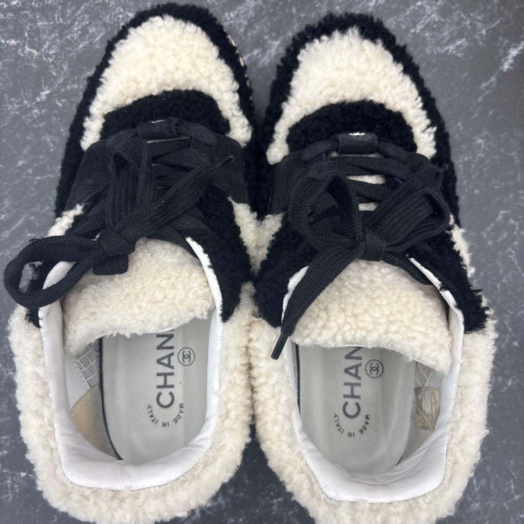 CHANELモコモコスニーカー　サイズ37（23.5〜24㎝）