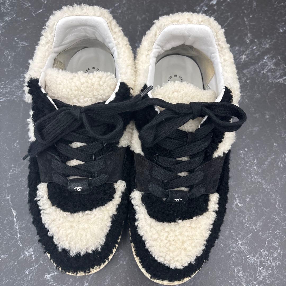 CHANELモコモコスニーカー　サイズ37（23.5〜24㎝）