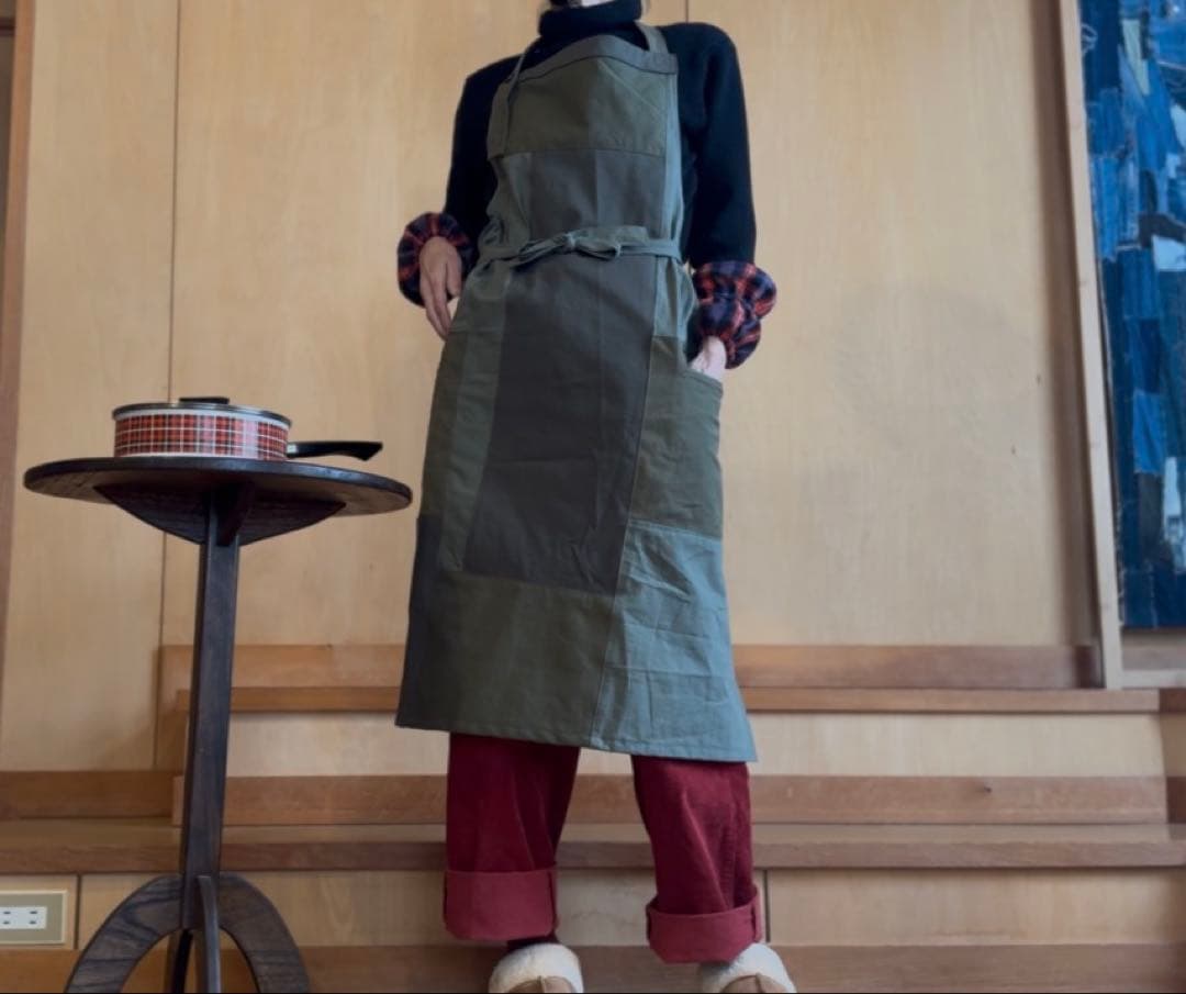 SAYOCAFE「暮らしを楽しむシリーズ」パッチワークエプロン(カーキ)