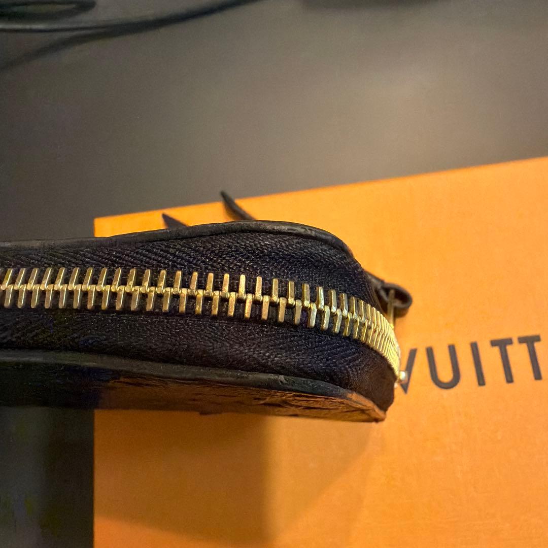 ルイヴィトン　財布　ジッピー・ウォレット