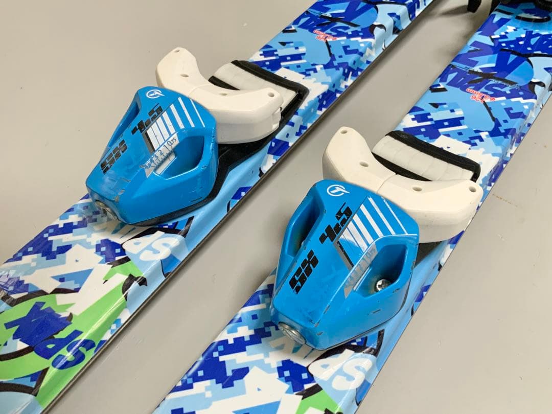 ジュニアスキー 4点セット　KAZAMA 板126cm／靴23cm