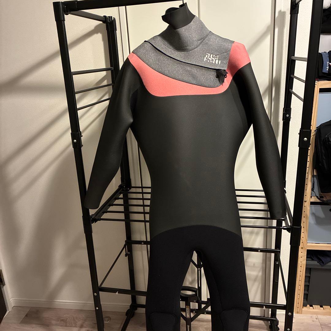 セミドライ　ウェットスーツ