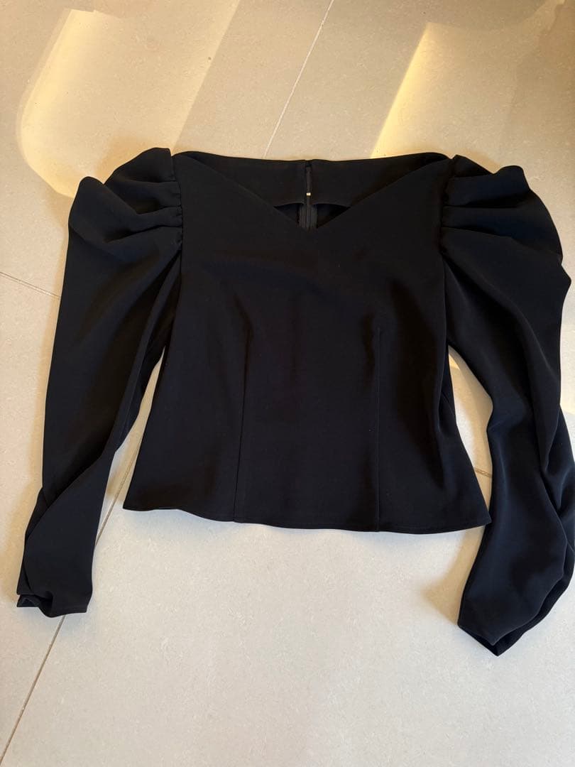 シーニュ cygme ハートカットトップス Caroline ブラック