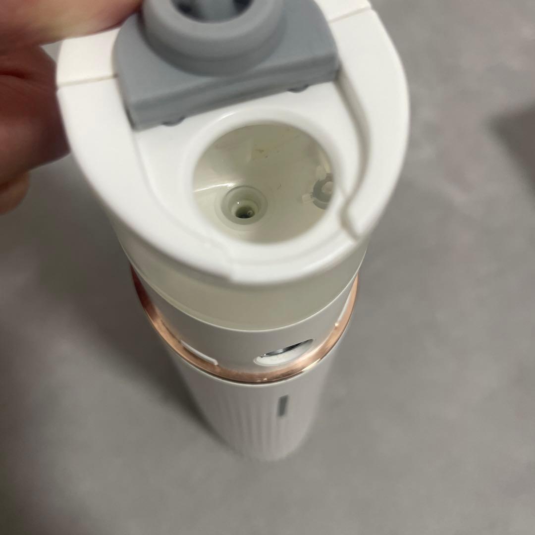 Ruby- Cell ハンディ美顔器 自動充電付き