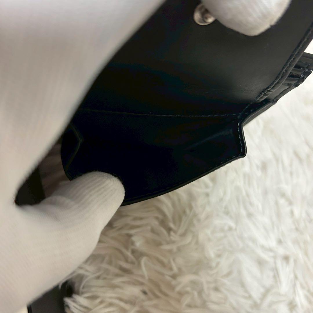 未使用級✨VALENTINO ヴァレンティノ 二つ折財布 ブラック