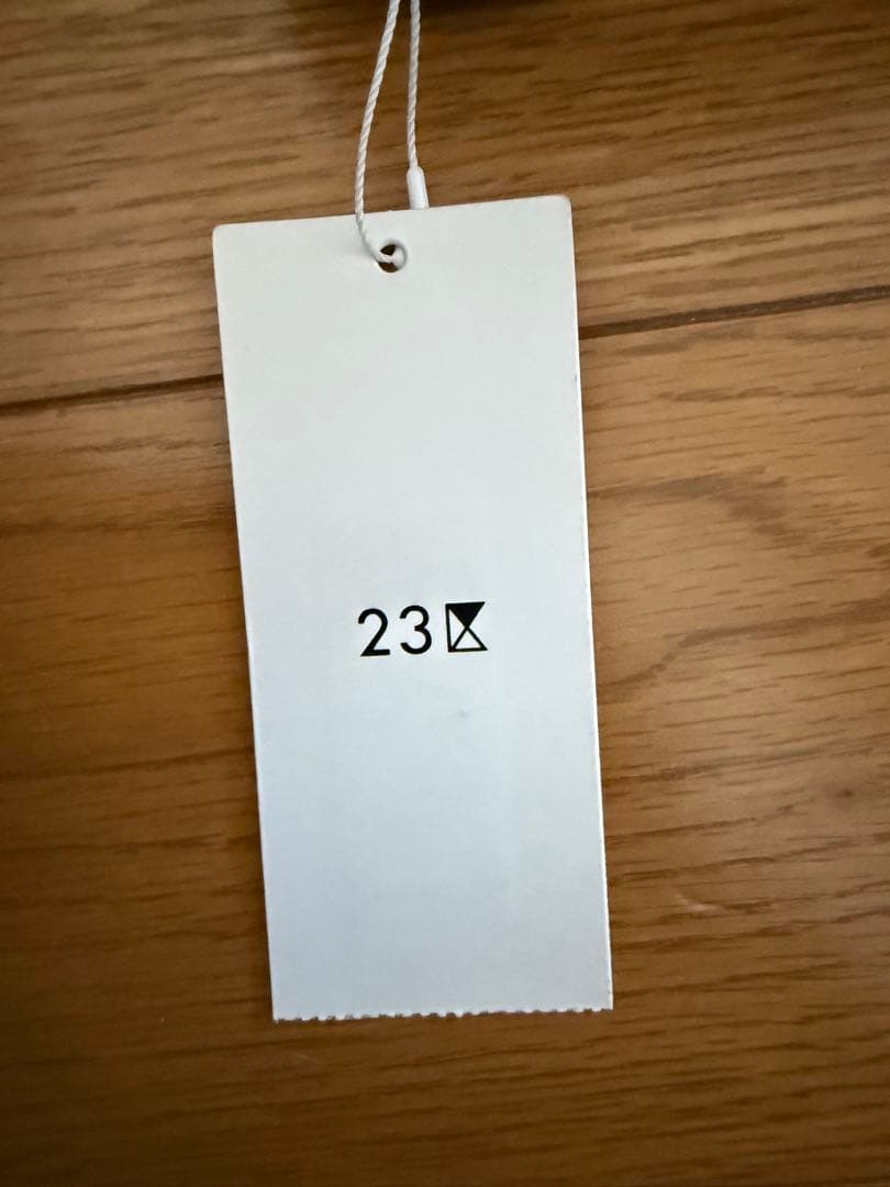 新品未使用タグ付き23区フード付きダウンジャケットブラック