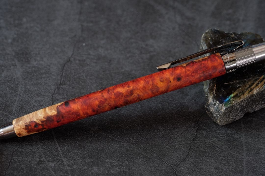 PG5木軸カスタム0166　高村杢工房 製図用シャープペンシル　花梨瘤極上の紅白