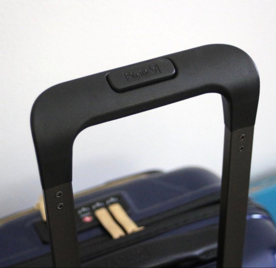 美品 Stratic キャリーケース TSAロック 機内持ち込み可 33L