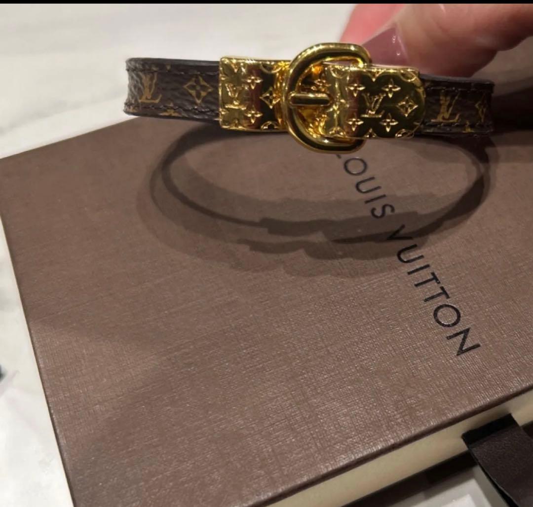 ルイヴィトン　ゴールドバックルブレスレット