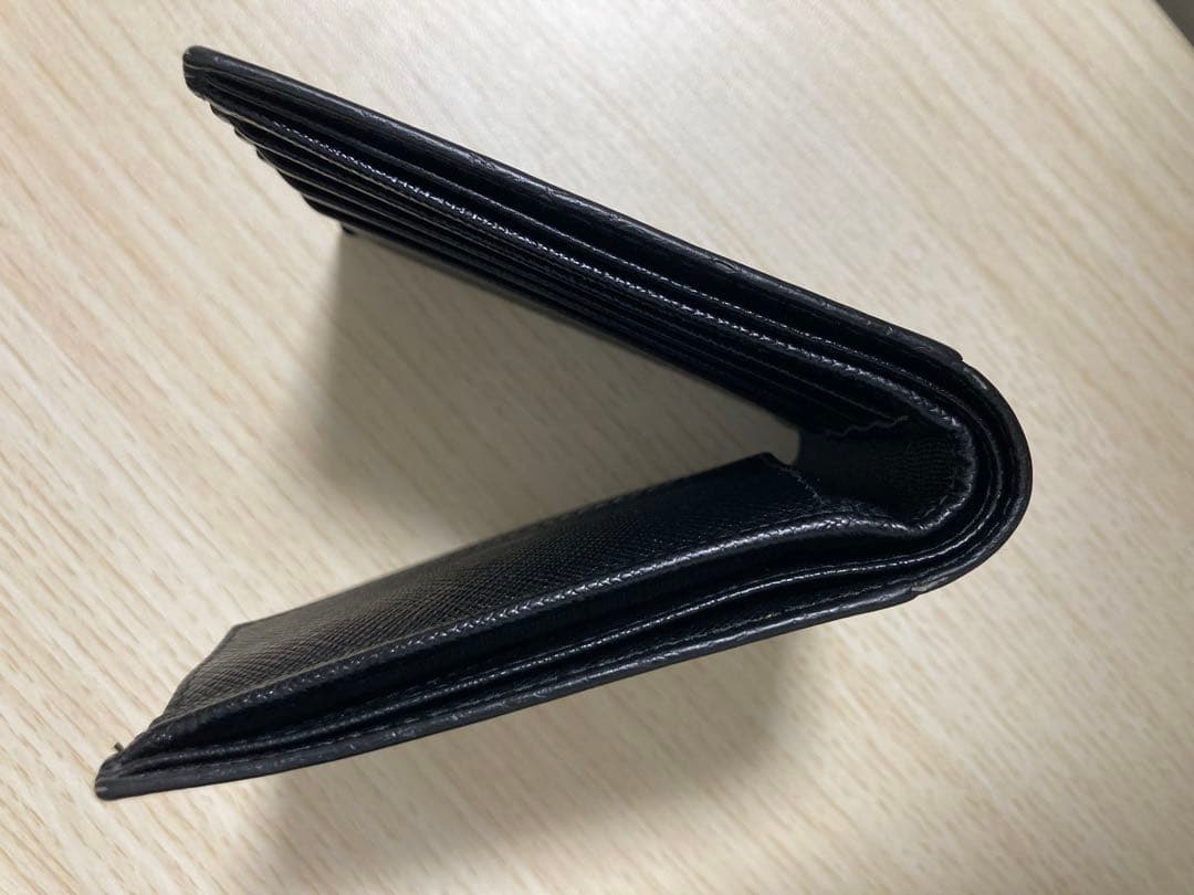 プラダ　サフィアーノ2つ折り財布